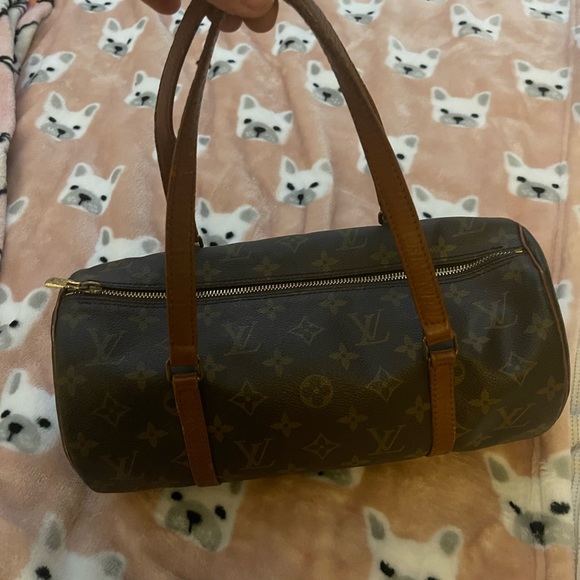 Louis Vuitton bag great condition, minor wear and tear on the inside. - Picture 7 of 7